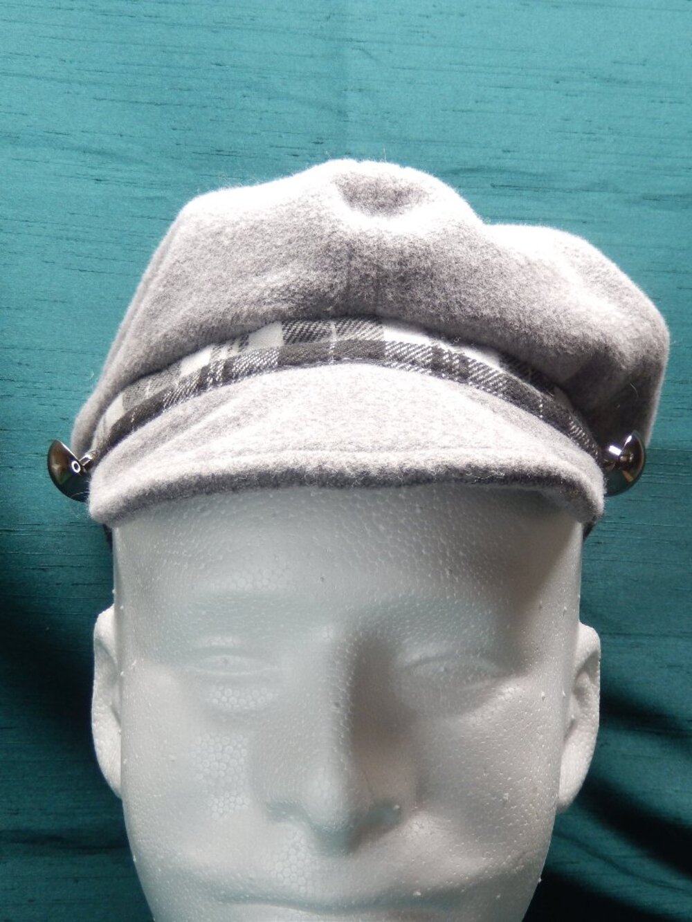 Girls Gray Newsboy, Baker Boy ,Gatsby Hat Plaid Band Button Accent Size 4-5 Yrs.